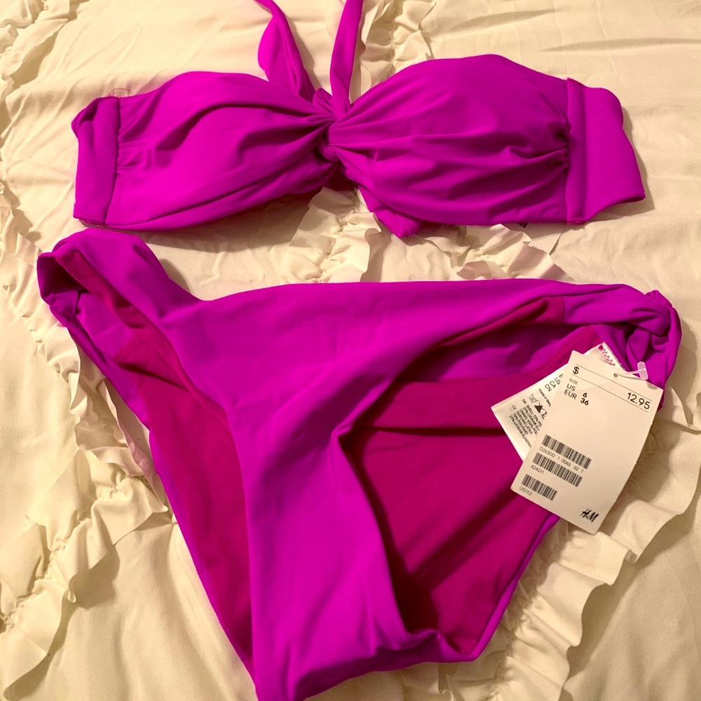 💜💜 H&M Halter/Bikini Top/Bottom Set